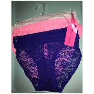 Betsey Johnson lace panties 3-pack NWT SZ M